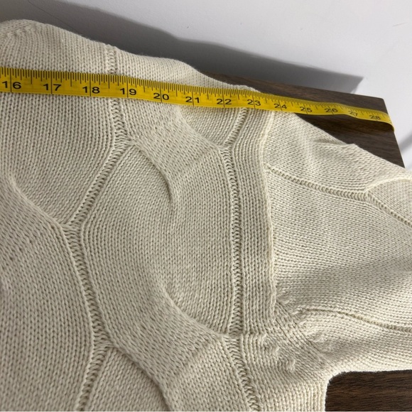 💕 NWT Suzy Cozy Cream Turtleneck Sweater M - Picture 8 of 11